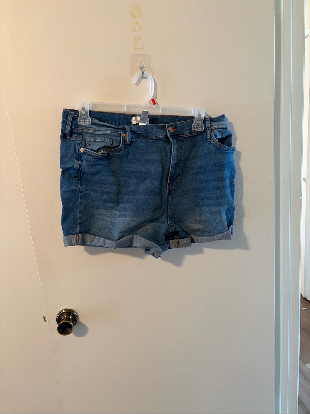 just be Mid-Rise Rolled Hem Blue Denim Shorts